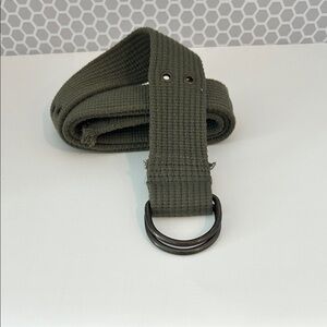 Men’s Canvas Army Green D Ring Belt

Size 36/47”
